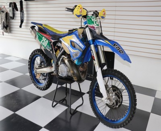 HUSABERG 300cc MODELO 2013 - USADA